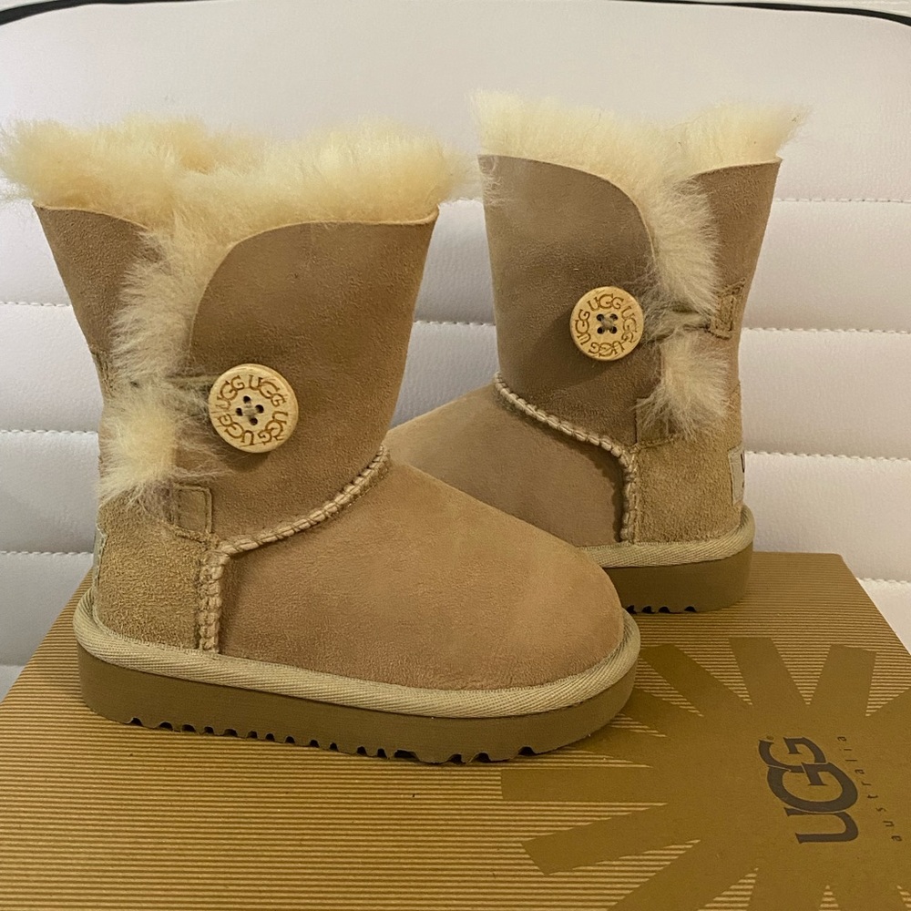 UGG Bailey Button Toddler Boots